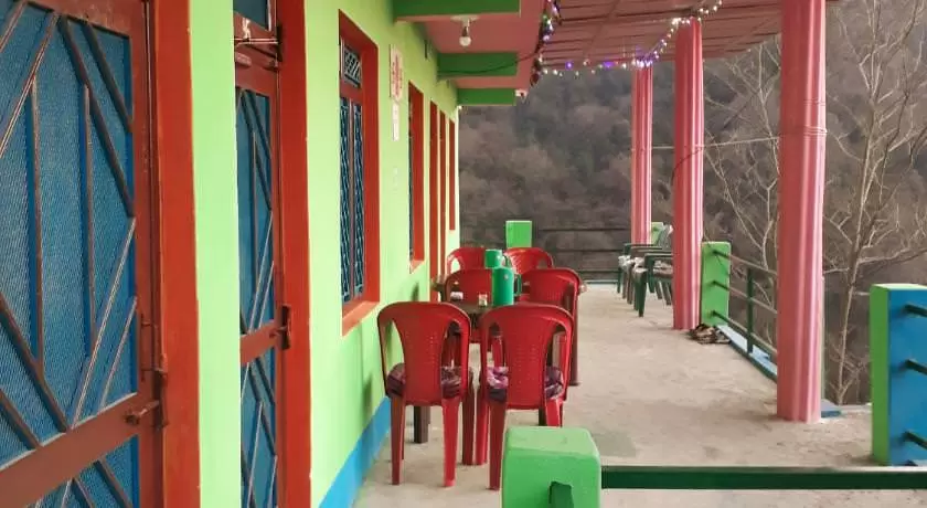 Bajwal Homestay and Guest House, Sari Village