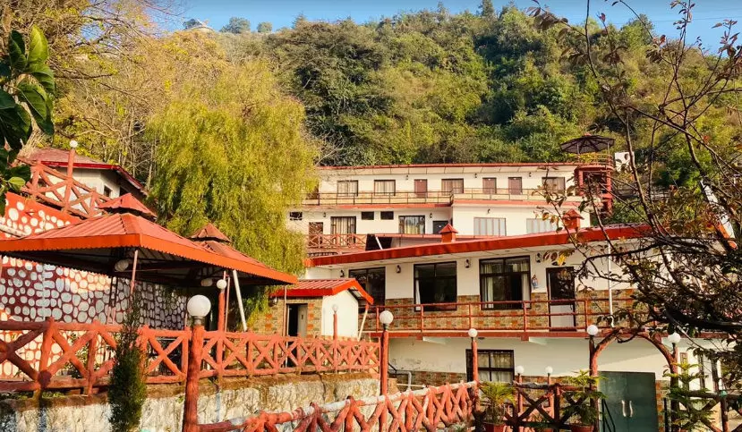 Ceyone Classic Fall Resort, Mussoorie