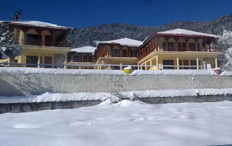 Dayara Resort Barsu, Barsu Village