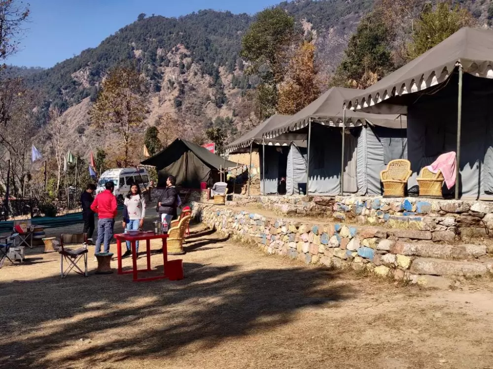 Ghonsla Nature Camp, Sari Village