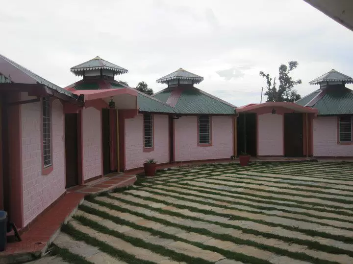 Himshikhar, Chaukori