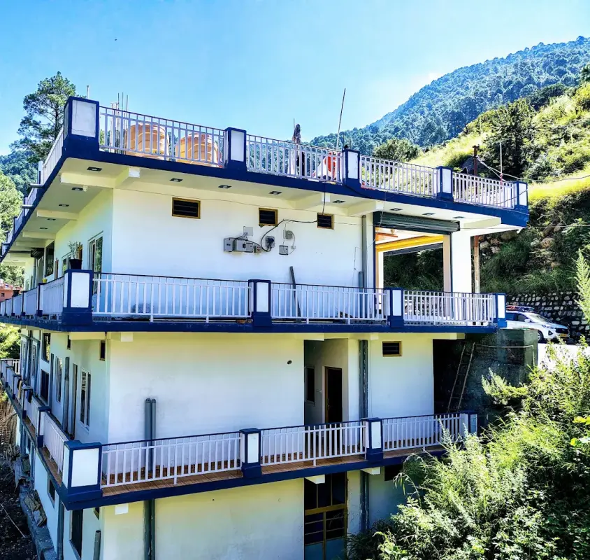 Hotel Yamuna Riverfront, Barkot