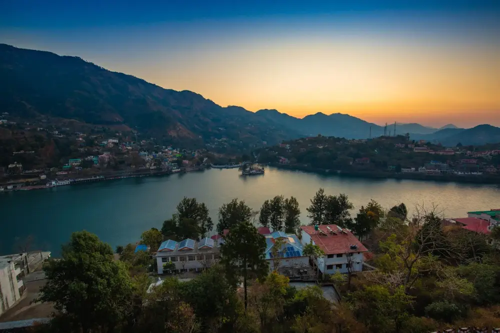 Rosewood Retreat, Bhimtal