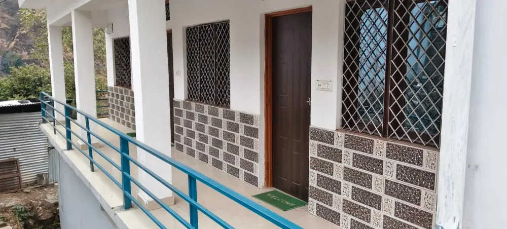 Hotel Shivora, Phata