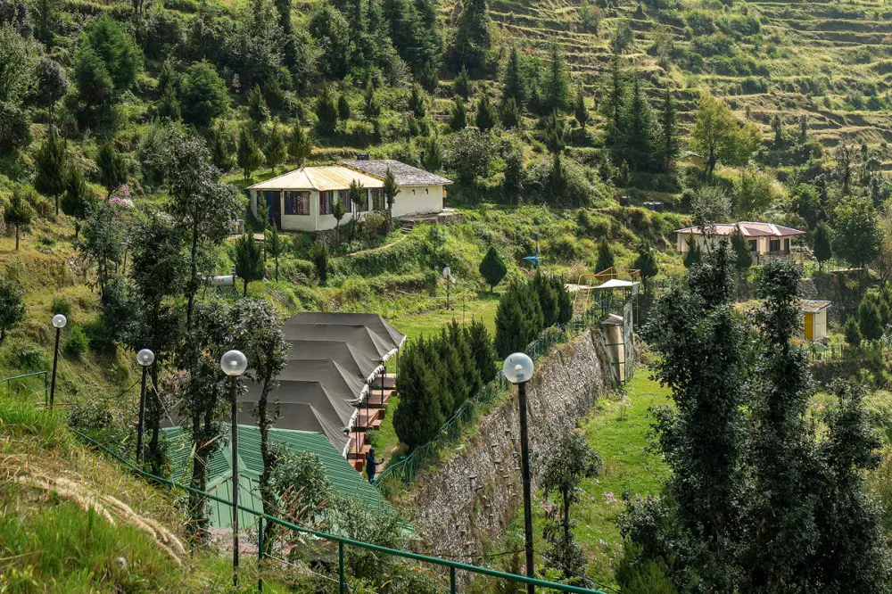 Whispering Pines, Kanatal