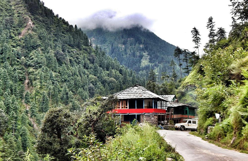 tirthan valley trek 9369884