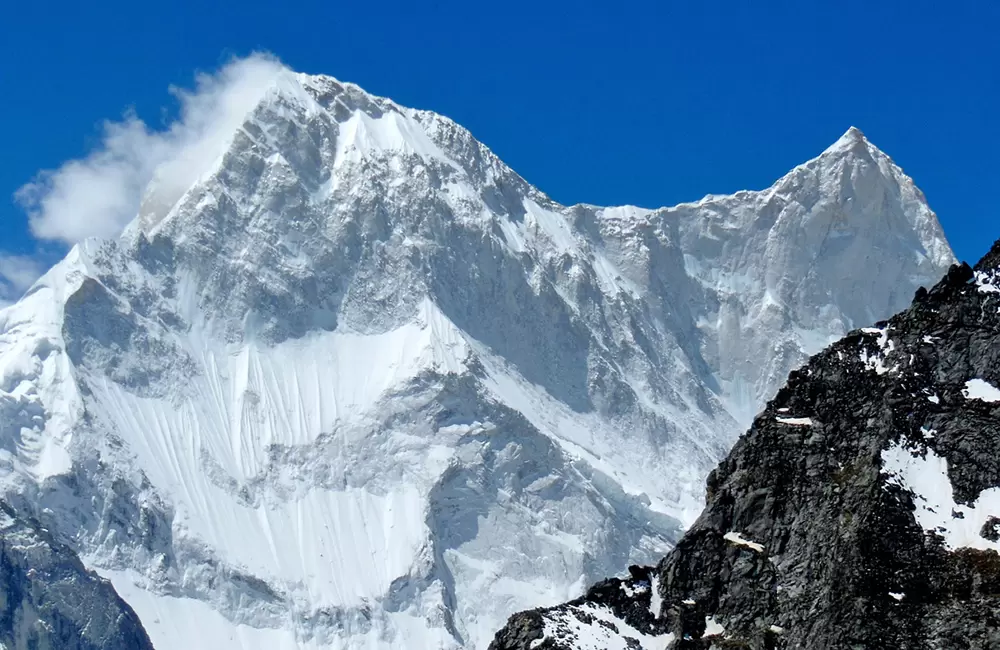 Kalanka and Changbang peaks from Bagini Glacier. Pic: Mechsourav : Wikipedia