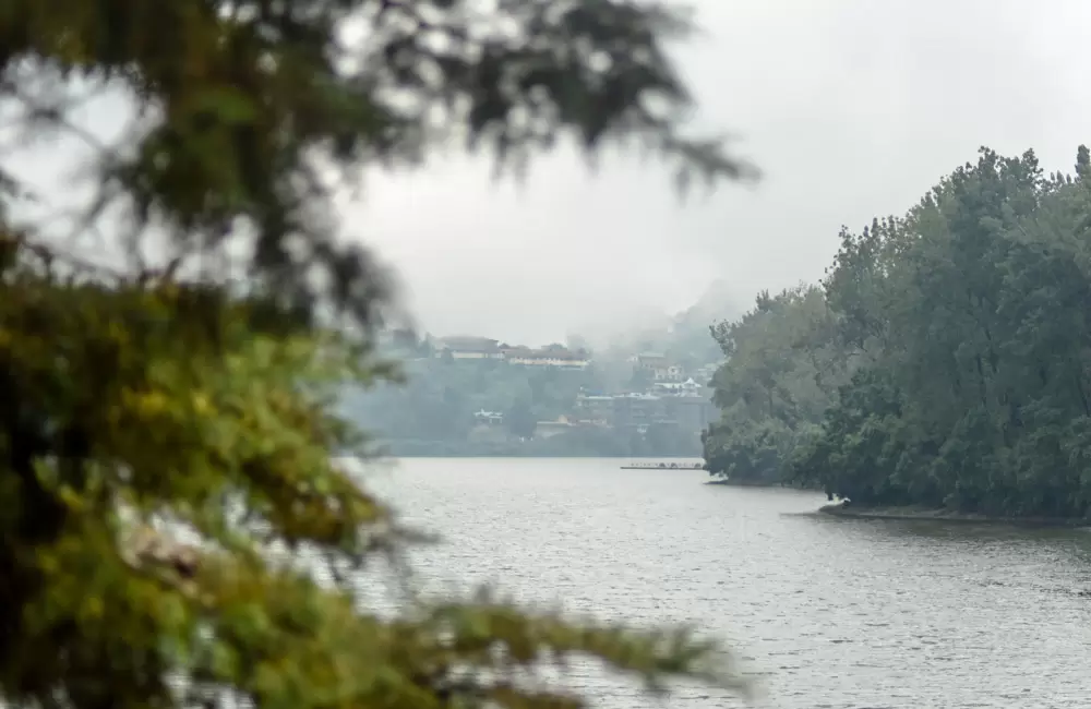 Bhimtal lake on a foggy evening during the monsoon season.. Pic: Amit Howard 