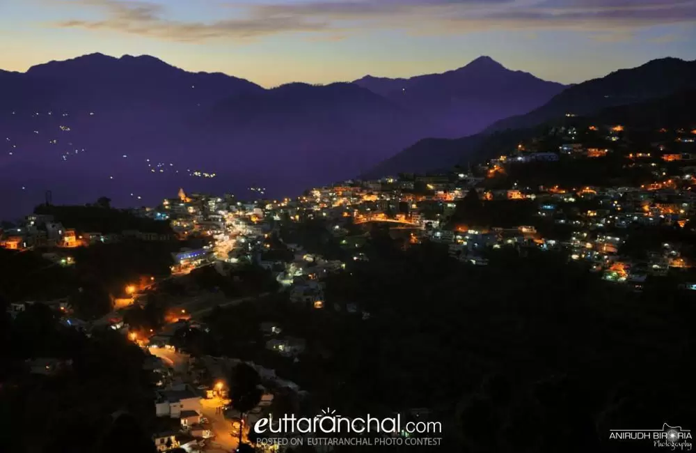 Amazing night view of Chamba town, Tehri Garhwal.. Pic: Anirudh Biroria (Facebook)