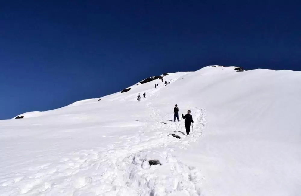 Chandrashila Trek from Tungnath when covered with snow. Pic: Deepak Bafila