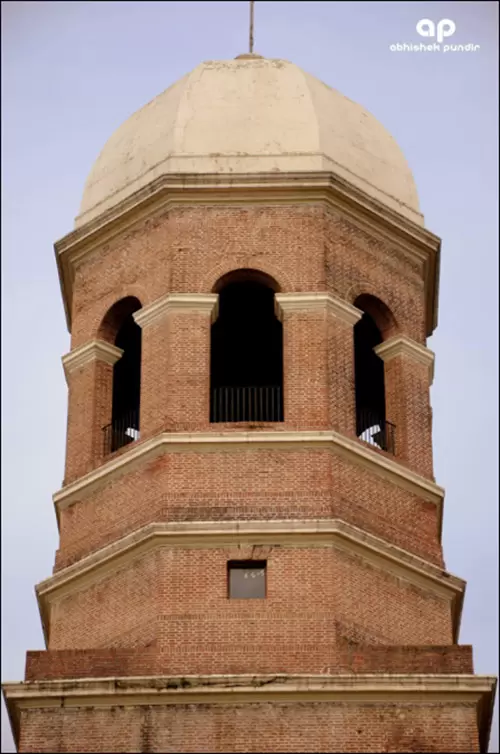 A close view of the top of Forest Research Institute building, Dehradun.. Pic: Abhi.pundir 