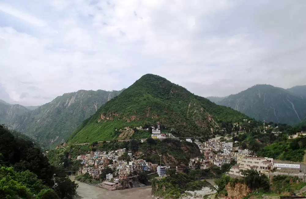 The confluence at Devprayag and rising hill piercing the sky. Pic: Anilbisht 