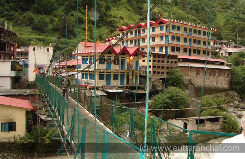 Bridge to cross river in Govindghat. Pic: eUttaranchal.com