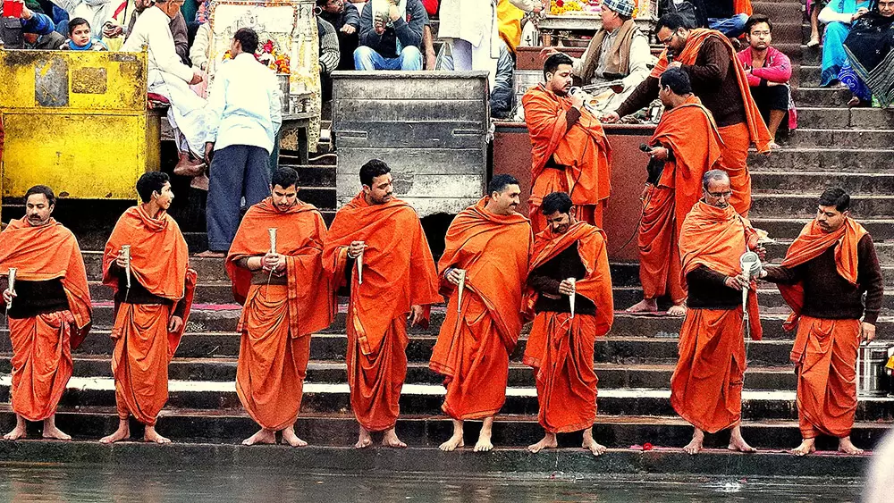 Ganga Abhisekh - Rituals before ganga arti. Pic: Sonu 