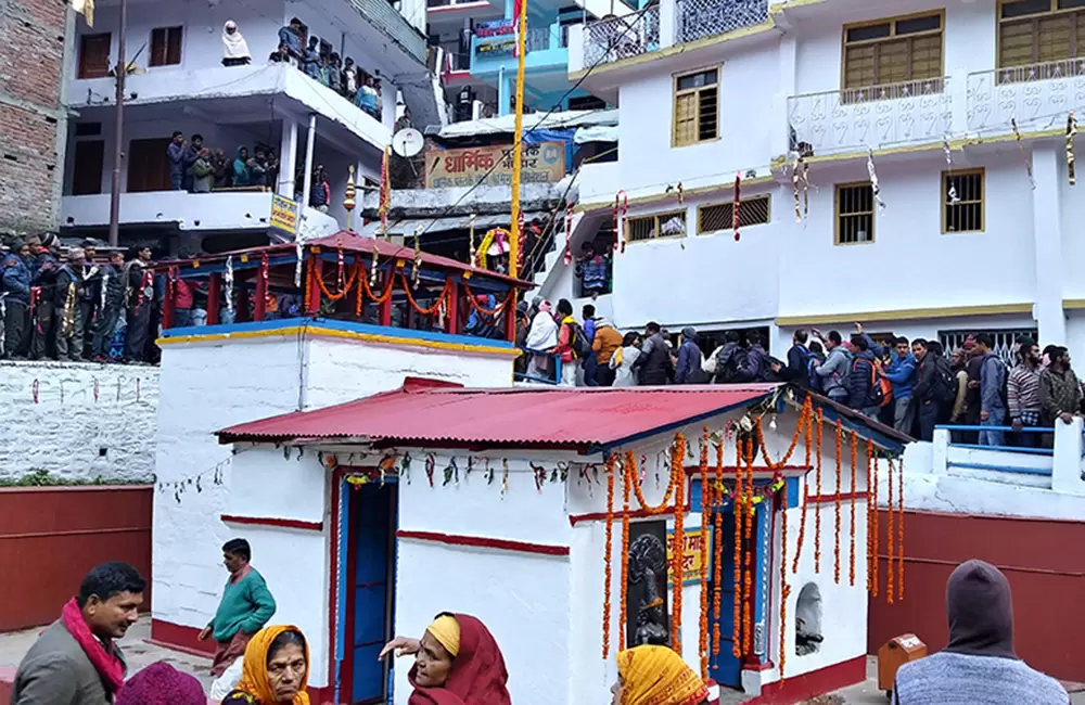 Baba kedar doli at Gaurikund towards kedarnath temple.. Pic: eUttaranchal.com