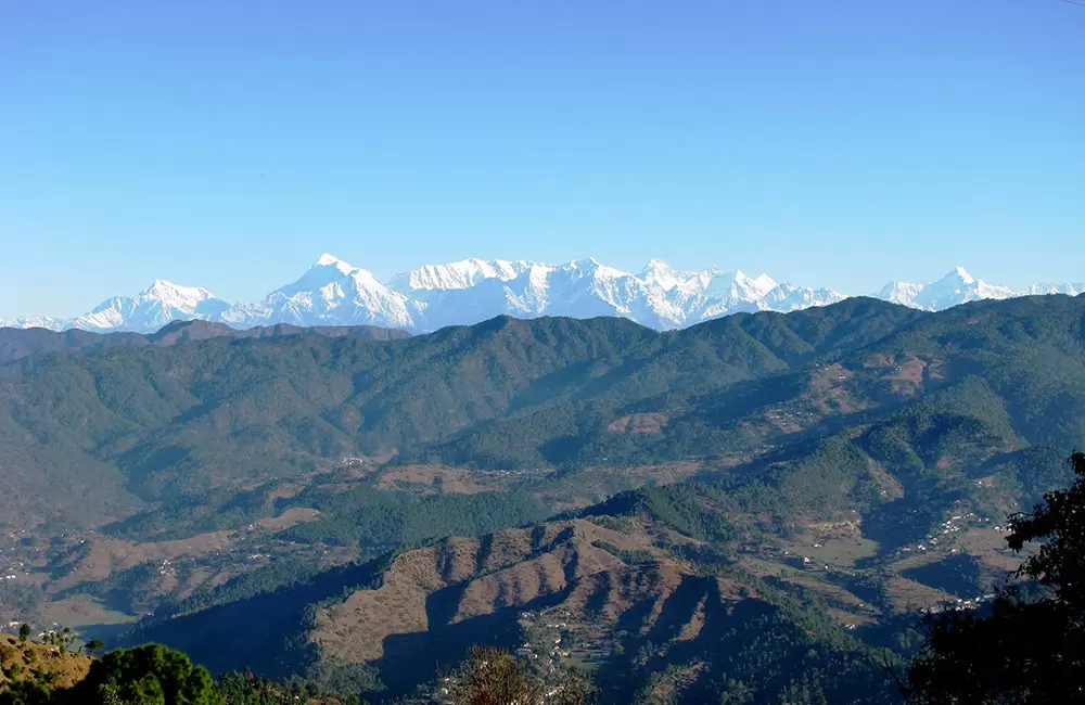 Majkhali is the small village on the way to Ranikhet. This village offers majestic view of Himalyan peaks with dense layer of forests underneath it.. Pic: Avish 