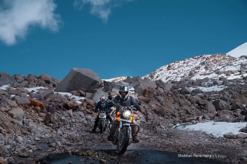 Biking towards Mana Pass. Pic: Shobhan Rana Harry