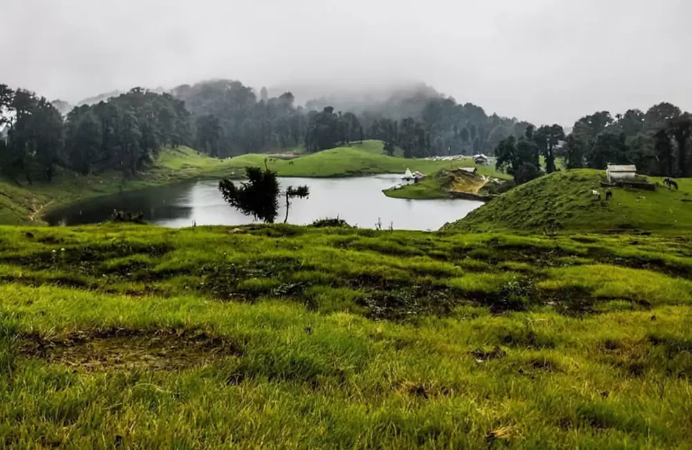 Mahasartal Lake. Pic: @mr_worldwide_rv