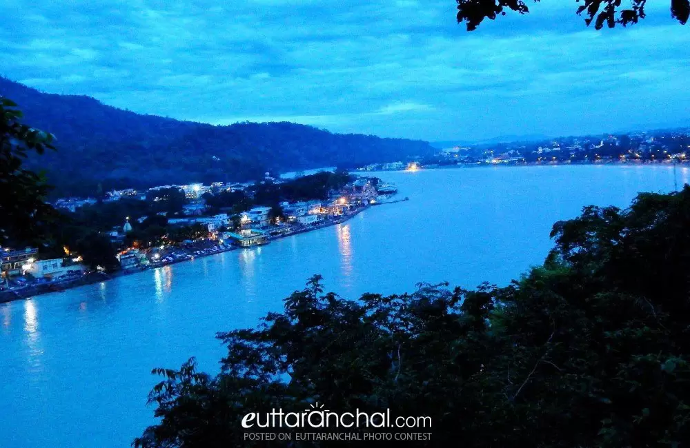 A night view of Rishikesh from Muni ki reti. Pic: Gyaneshwar Rao