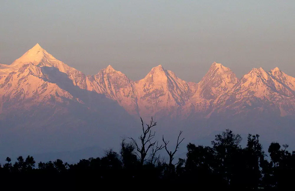 Five peaks of majestic Panchchuli massif are blazed during spectacular and mind-blowing sunset as captured from Munsiyari of Kumaon. Pic: Mallar Sarkar 