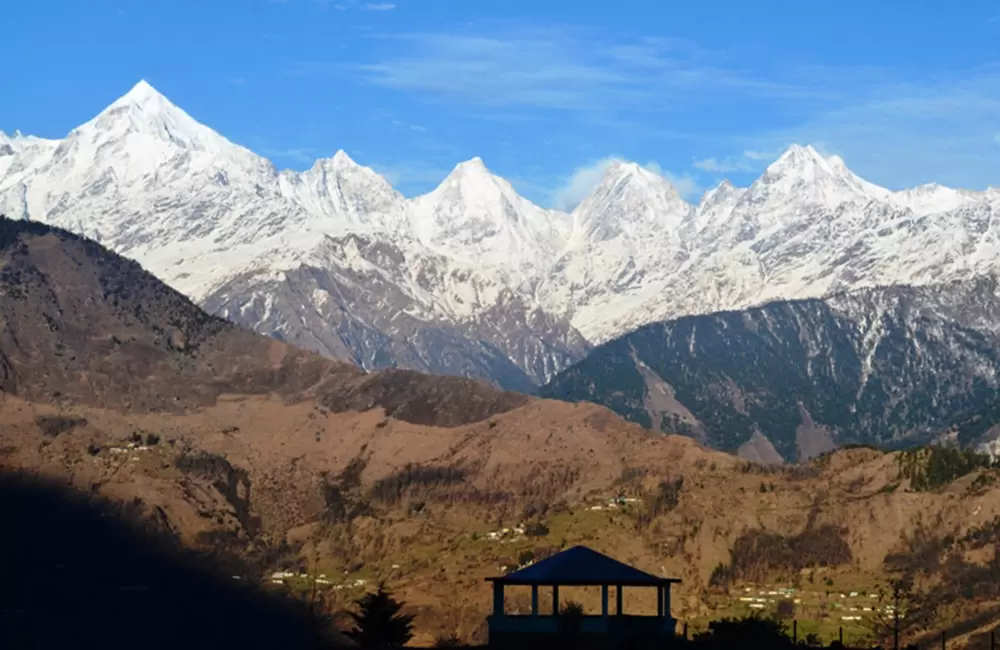 Nanda Devi temple offers one of the best views of Pancachuli peaks in Munsiyari. One should not miss the views from Nanda Devi temple.. Pic: Alpha 