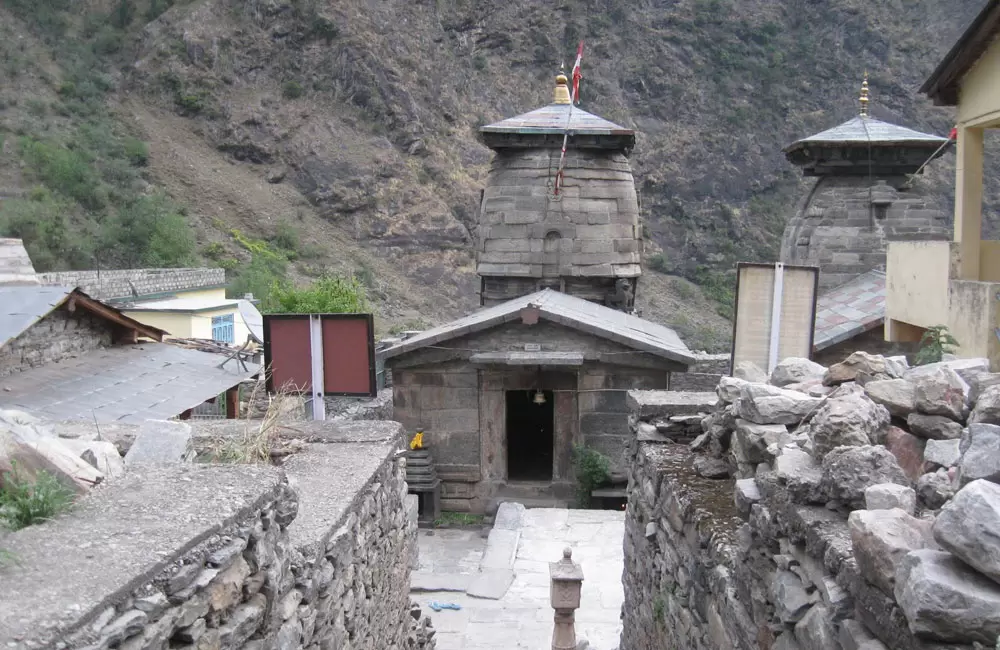 Yogdhyan Badri Temple at Pandukeshwar. Pic: indiegenous.blogspot.in