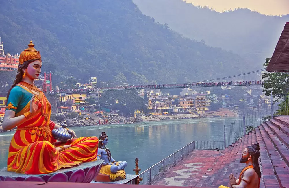 Laxman Jhula in Rishikesh. Pic: Pixabay: 4785189