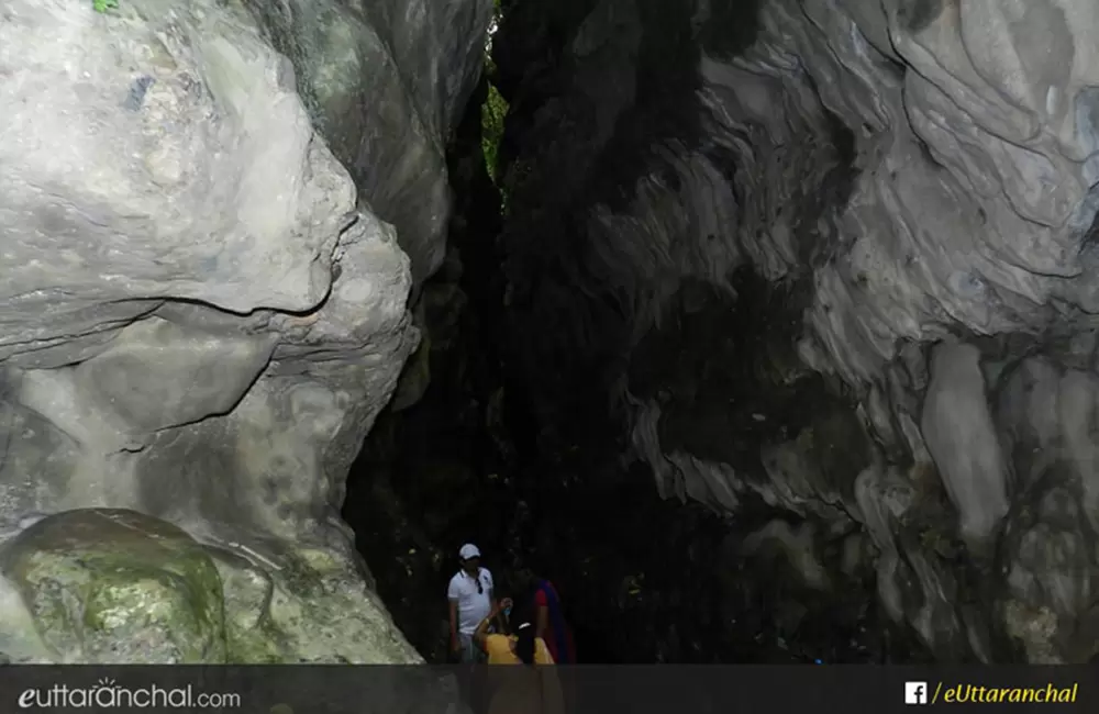 Inside the Robbers Cave. Pic: eUttaranchal