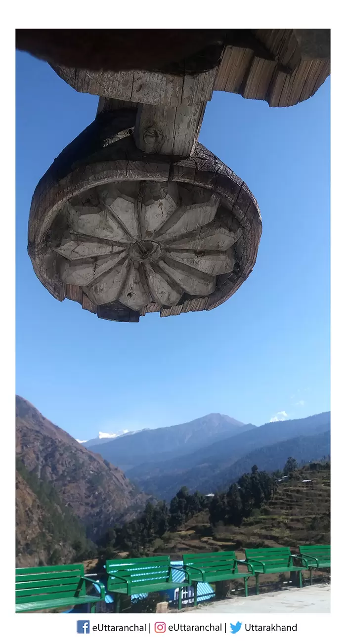 One of the corner of someshwar mahadev temple and Swargarohini peaks in the backdrop.. Pic: eUttaranchal.com