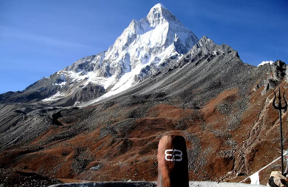 Lord Shiva shivling in the foreground and Mount Shivling in the backdrop. It is a place in Gangotri valley Where man meets God and God meets Earth.. Pic: Vikram Vir Bharti 