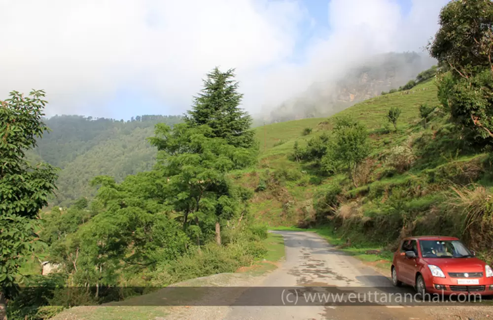 On the way to Tiger Falls from Chakrata. Pic: 