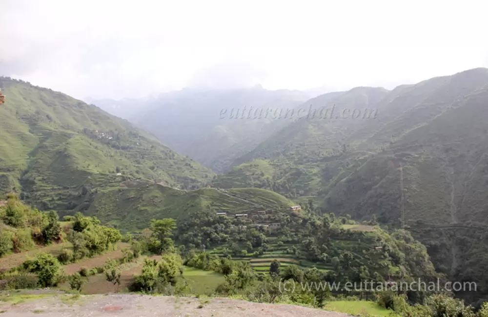 Majestic Views during drive to the waterfall. Pic: 