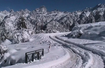 Snow covered roads in Auli during winters.