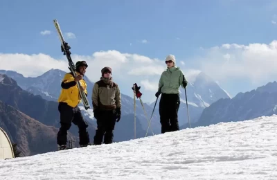 Skiing & Snowboarding Equipments on Rent in Auli