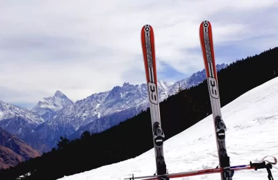 Nanda Devi peaks at the background