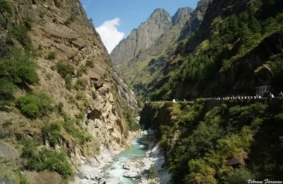Alaknanda River - near Vishnuprayag on the way to Badrinath