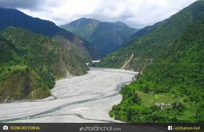 View of Gautami Ganga river(गौतमी गंगा नदी). Enroute 'Haidakhan, Bhimtal'. This river is also known as Gaula nadi.