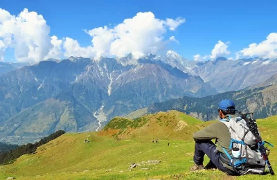On the way to Bhrigu Lake