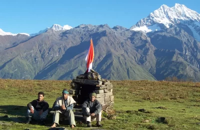 Devotees at Buddha Madmaheshwar