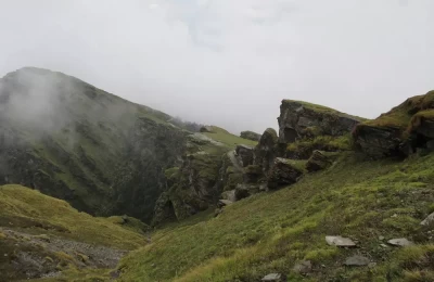 The final 1km trek from Tungnath temple to Chandrashila peak.