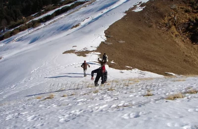 Climbing uphill near Tungnath