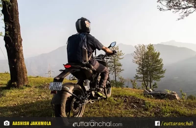 Bike riding at Dayara Bugyal