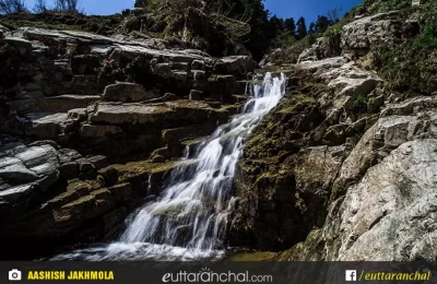 glacier's water flowing through Dayara Bugyal. 