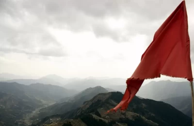 The heavenly view of the serene mountain tops from the Surkhanda Devi Temple at Dhanaulti.