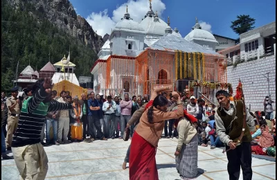 Gangotri Temple 2025 Opening and  Closing Dates