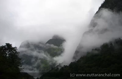 On the way to Ghangaria