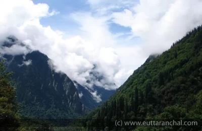 Majestic picturesque views during the trek to Ghangaria from Govindghat