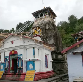 Gopinath temple in Guptkashi