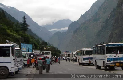 Bus parked in Govindghat