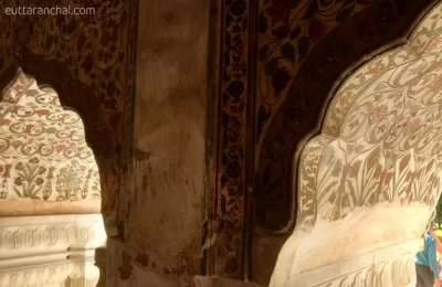 Painting on the walls of Guru Ram Rai Gurudwara